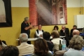 Don Fecondo si infervora con il suo racconto