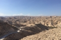 Al deserto del Wadi Qelt che Gesù attraversò.